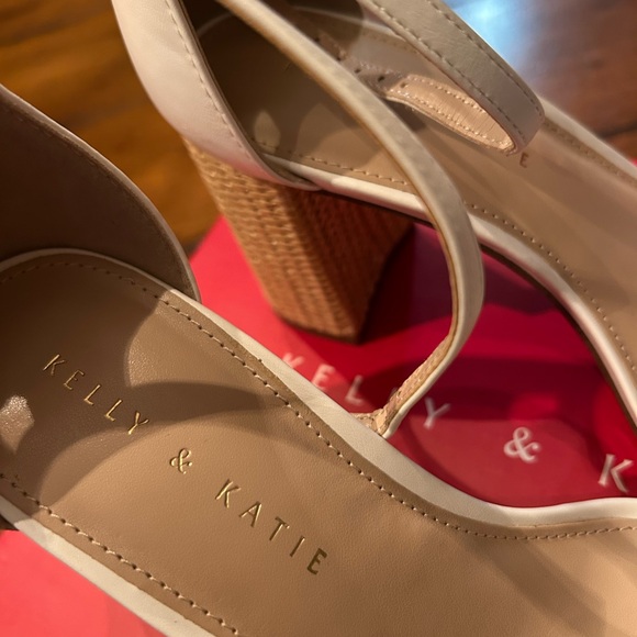Kelly & Katie Cream Block Heel Sandals - Picture 5 of 7